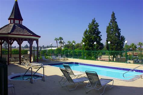 #Everywhere – A Review of the Anaheim Camelot Inn & Suites | Resort ...