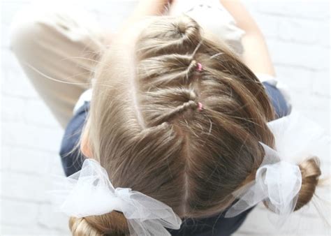 Easy Little Girl Hairstyles For Picture Day - Hairstyle Guides