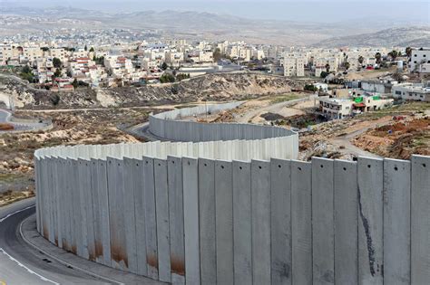 Interesting Facts About Israel's Wall Which Protects It Day In And Day Out