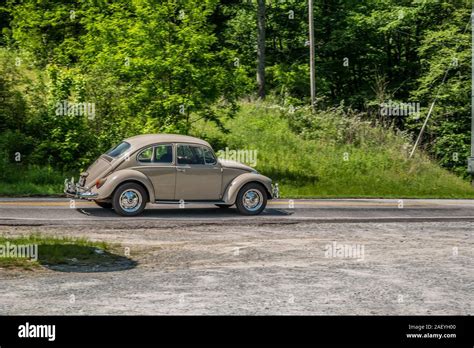 1960s vw hi-res stock photography and images - Alamy