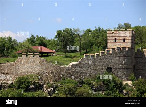 Bulgaria, Veliko Tarnovo, fortress walls Stock Photo - Alamy