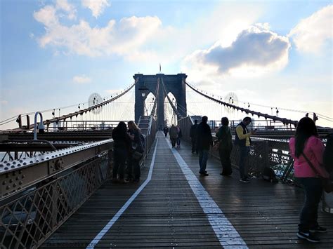 A Tour of the Astonishing Brooklyn Bridge Walkway - The Boondocks Blog