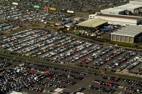 Dublin Airport parking shortage sees passengers park in housing estates ...