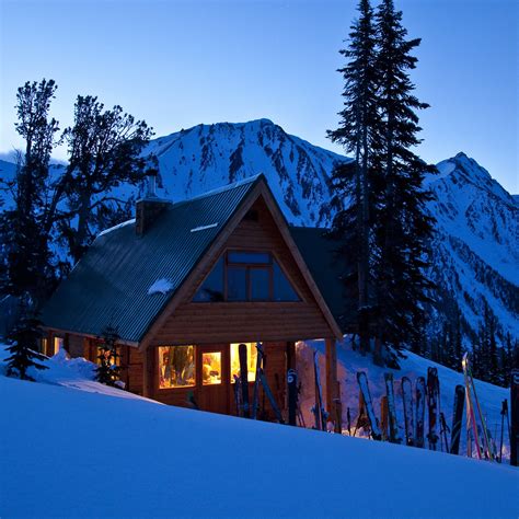 How to Pull Off an Epic Backcountry Skiing Hut Trip