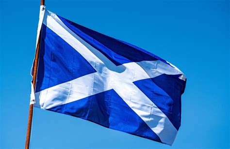 What’s the connection between St. Andrew and Scotland’s flag? - Get Fed™