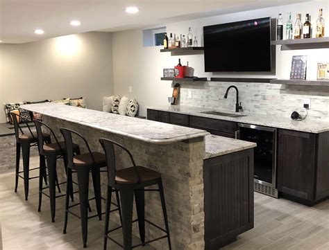 Basement Bar: A Step-By-Step Guide To Building | How To Choose Surfaces ...