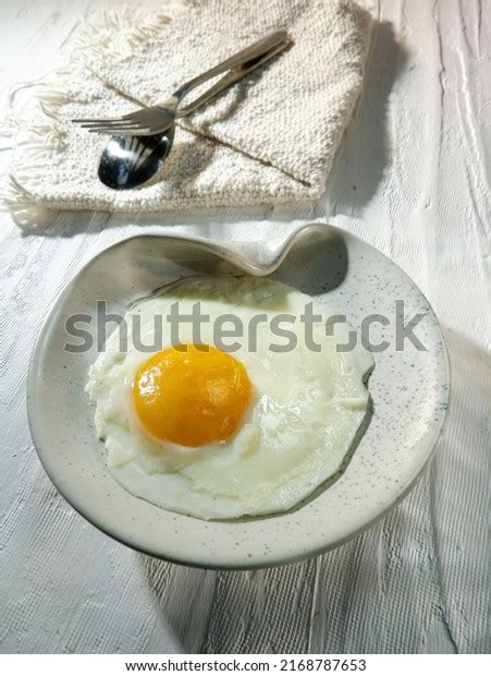 256 Telur Mata Images, Stock Photos & Vectors | Shutterstock