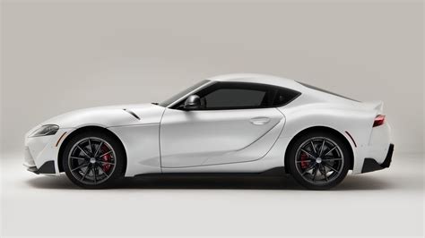 Preview: 2023 Toyota Supra arrives with manual transmission