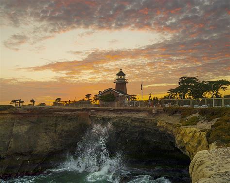 Santa Cruz Surf Museum/Lighthouse - John F. Hunter Photography