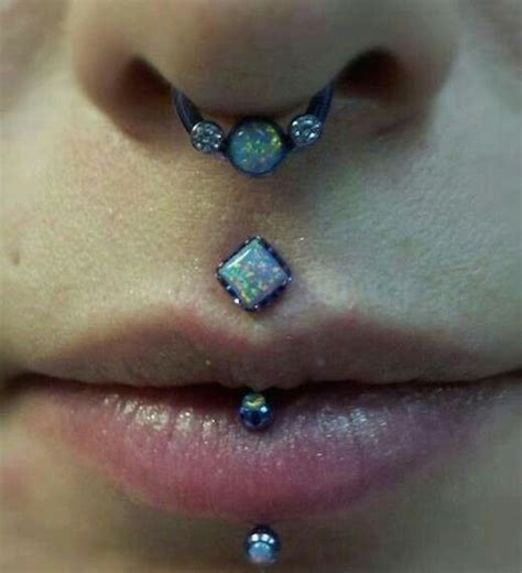 40 Amazingly Unique Labret Piercings for You | Body jewelry piercing ...