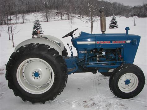 What are some specs for the Ford 3000 tractor?