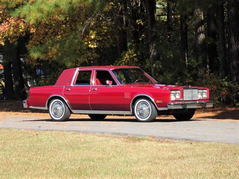 1985 Chrysler Fifth Avenue | Raleigh Classic Car Auctions