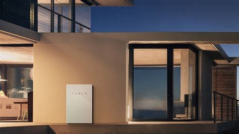 Tesla solar panels and Powerwall battery are a bundle now — what that ...