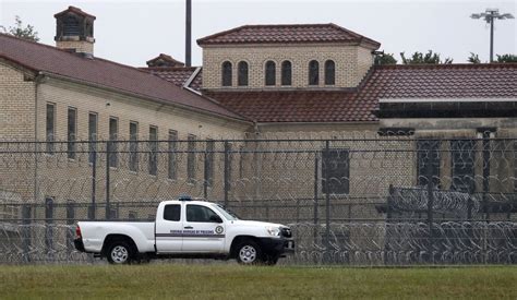 Beaumont prison – Houston Public Media