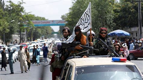 Afghanistan: Independence Day protests see Afghans wave national flag ...