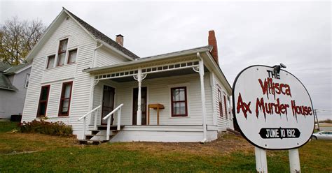 Man stabs self at Villisca axe murder house