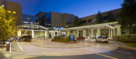 KAISER WOODLAND HILLSMEDICAL CENTERDROP OFF CANOPY - MYNG architects