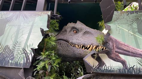 PHOTOS, VIDEO: Indominus Rex Roars into NEW Finale of Jurassic World ...