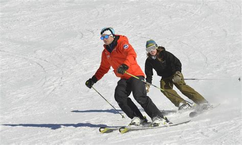 The right skiing technique: Tips & exercises for ski returnees