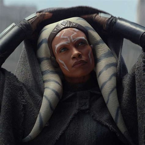 Rosario Dawson says something 'dark' is coming in 'Ahsoka' teaser ...