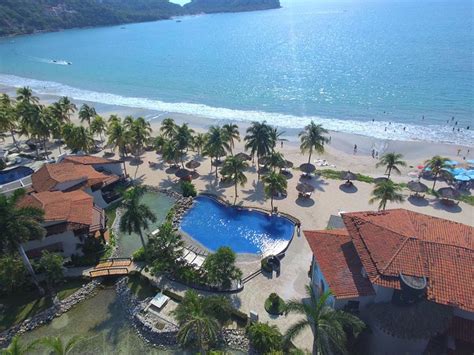 Thompson Zihuatanejo, a Beach Resort Rooms: Pictures & Reviews ...