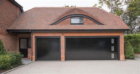 Houses With Black Garage Doors - ZTech