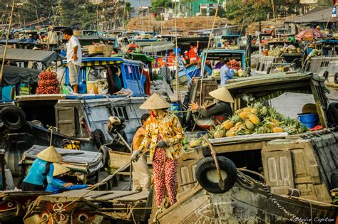 Cai Rang floating market - a feature in Mekong Delta