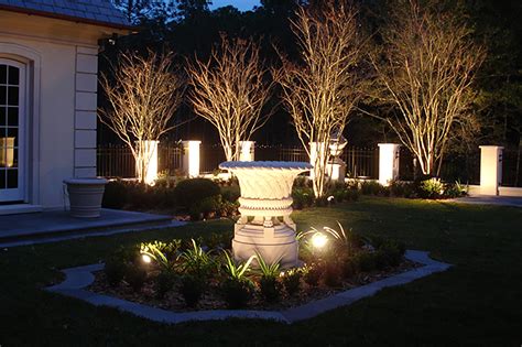 Landscape Lighting Design & Installation St. Louis | Dusk To Dawn