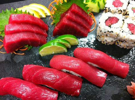 Toro. Sushi, Sashimi or in a roll. | อาหาร