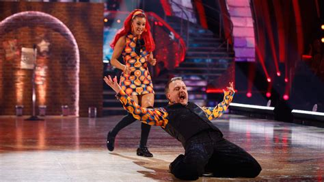 Diane Buswell praises Strictly partner Chris McCausland after amazing ...