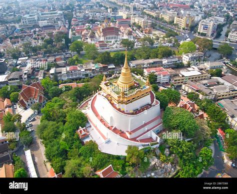 Mont doré bangkok Banque de photographies et d’images à haute ...