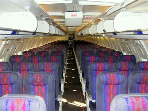 United Airlines 757-200 cabin | Airline interiors, Vintage airlines ...