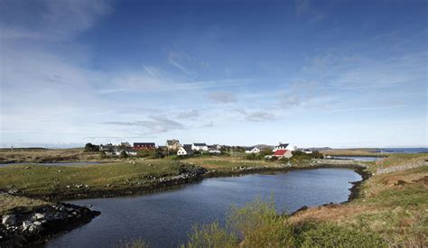 Lochmaddy Visitor Guide - Accommodation, Things To Do & More ...