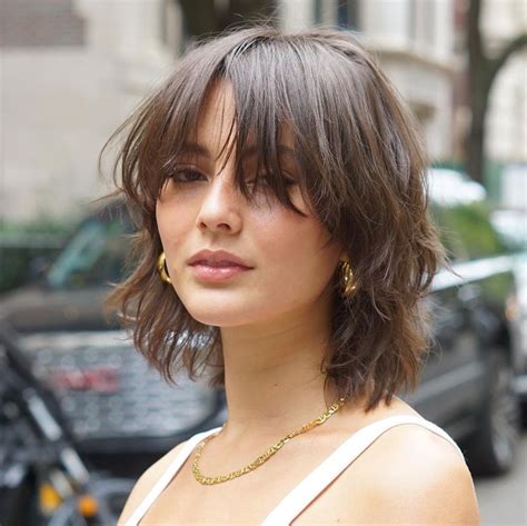 50 Bangs for Round Faces That Are Recommended by Expert Stylists