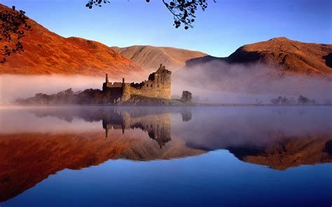 Kilchurn Castle on Loch Awe, Argyll and Bute, Scotland - GoEscócia