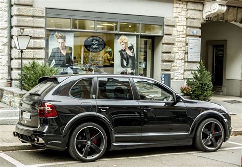 Porsche Cayenne tuning. Foto: 30.10.2015. - Fahrzeugbilder.de