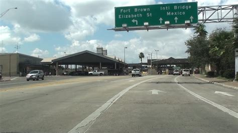 BROWNSVILLE, TEXAS - MATAMOROS, MEXICO BORDER CROSSING - YouTube