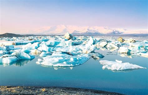 Jökulsárlón Glacier Lagoon: Visiting Iceland's Amazing Icebergs