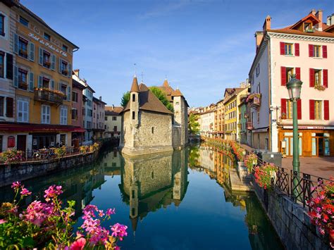 These Small Towns in France Are Straight Out of a Storybook | Annecy ...