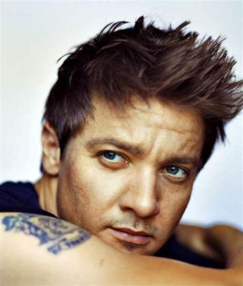 Jeremy Renner tattoo | ジェレミー・レナー, ホークアイ, 俳優