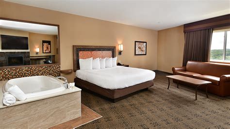 King Whirlpool Suite | Ohio | Kalahari Resorts & Conventions