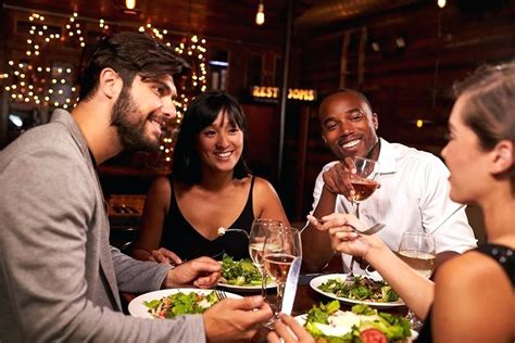 Americans Are Eating Out Less Than Ever ~ Why? - Green Bay News Network