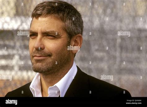 GEORGE CLOONEY, OCEAN'S ELEVEN, 2001 Stock Photo - Alamy