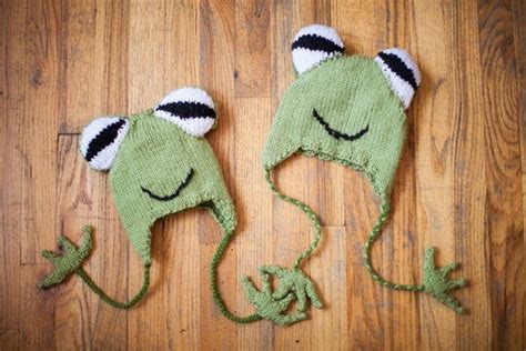 Hyla Frog Hat Knitting Pattern by icanknitanything on Etsy