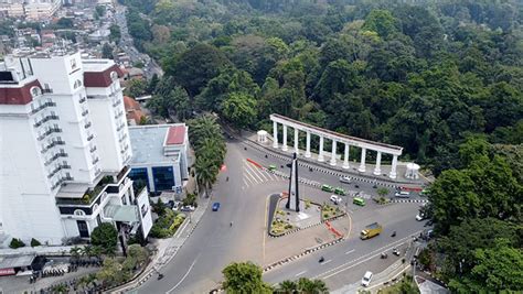 Tugu Kujang Bogor: Sejarah, Lokasi & Daya Tarik