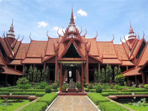 Phnom Penh Attractions, Discover Cambodia