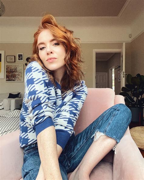 Angela Scanlon opens up about motherhood: "I was scrambling" - VIP Magazine