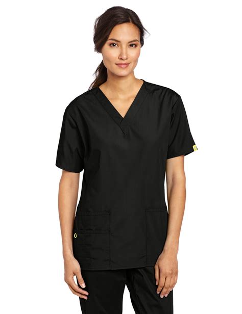 Top 10 Best Nursing Scrubs 2017 – Top Value Reviews