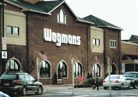 Wegmans, Weis recall prepared foods with diced white onions sold at ...