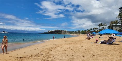 Fox News: Hawaii wildfires: Lahaina was a vacation paradise before ...